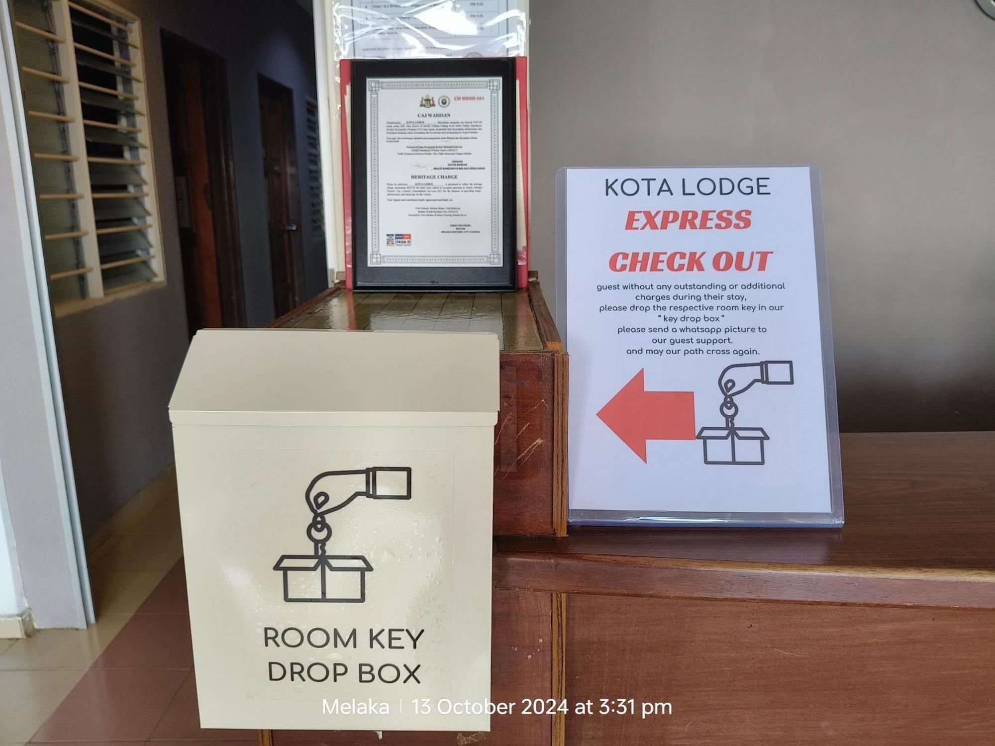 Kota Lodge Guest House Malacca Exterior foto
